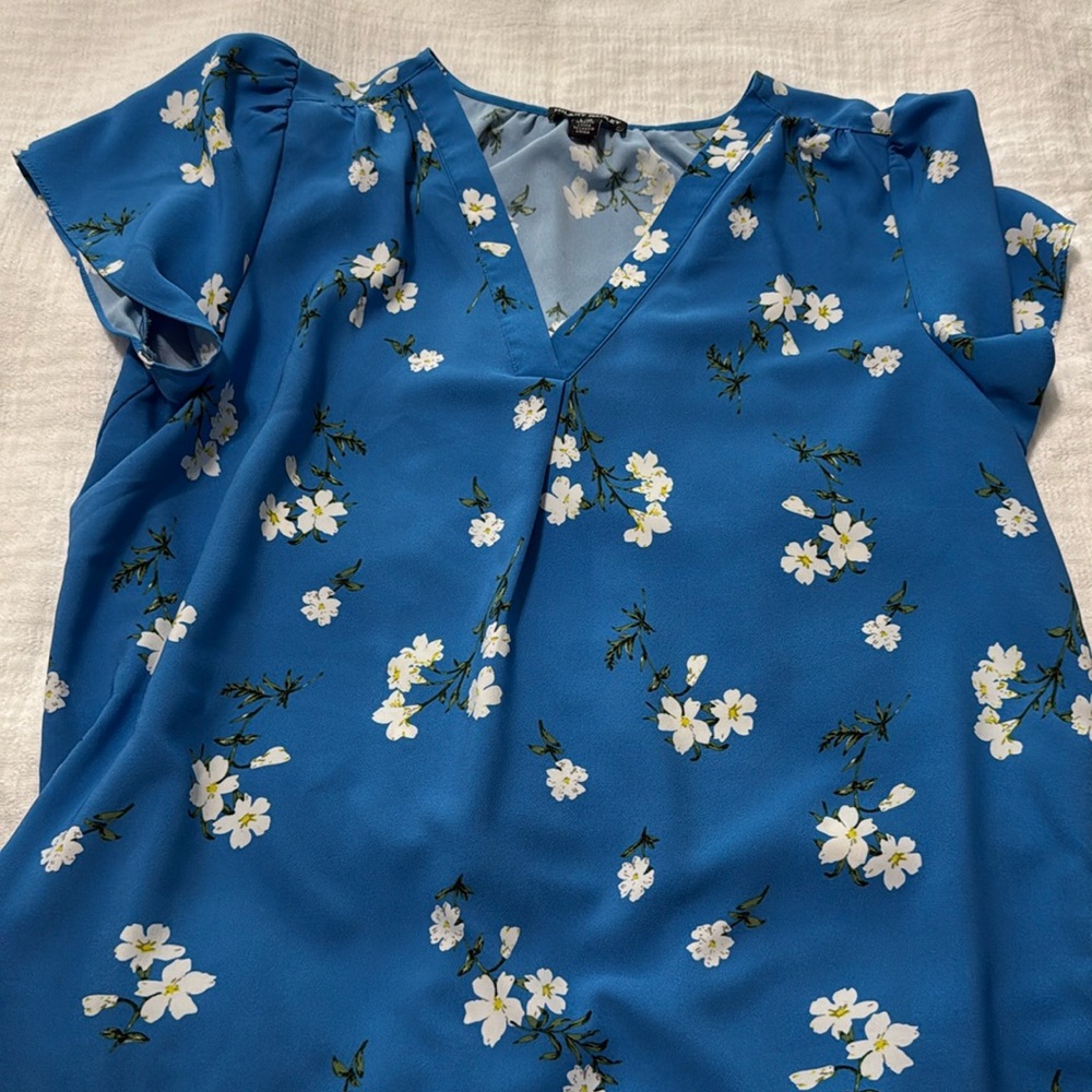 Hilary Radley Blouse. Blue with white flowers. Cornflower blue.